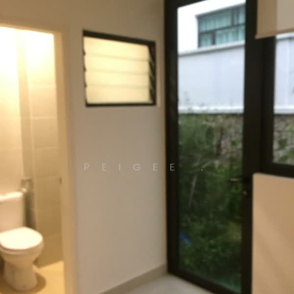 3-storey Terraced House for Rent in Taman Melawati (Ulu Kelang) - PeiGee . - Bathroom - PropertyGuru.com.my