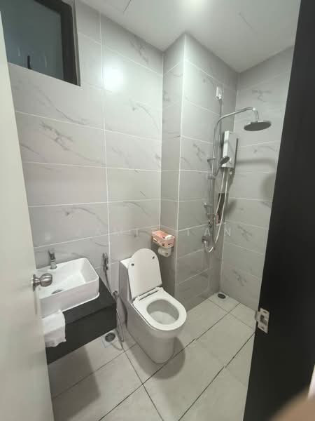 Servis Apartment untuk Disewa di Space Residency - Jamie Tan - Bathroom - PropertyGuru.com.my