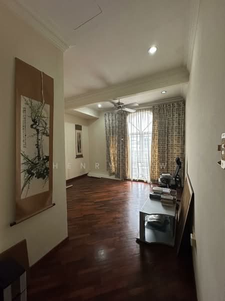 Rumah Berkembar untuk Dijual di Taman Puncak Perdana (Cheras) - Henry Lew - Living Room - PropertyGuru.com.my