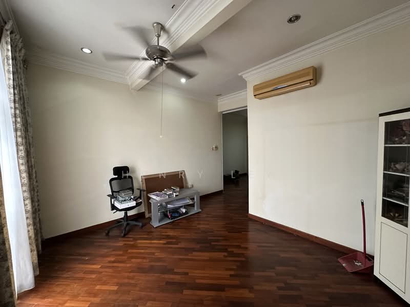 Rumah Berkembar untuk Dijual di Taman Puncak Perdana (Cheras) - Henry Lew - Living Room - PropertyGuru.com.my