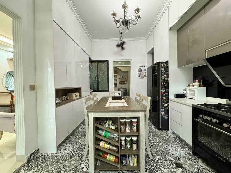 Rumah Banglo untuk Dijual di Taman Puncak Perdana (Shah Alam) - Bryan Yeoh - Kitchen - PropertyGuru.com.my