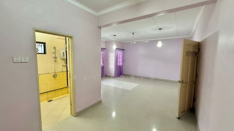 2-storey Terraced House for Sale in Cheras (Selangor) - Ali Idris - Bathroom - PropertyGuru.com.my