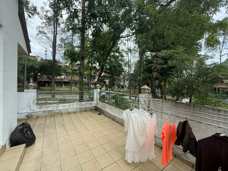 Rumah Teres 3 Tingkat untuk Dijual di Valencia (Sungai Buloh) - Evelyn Khoo - Balcony - PropertyGuru.com.my