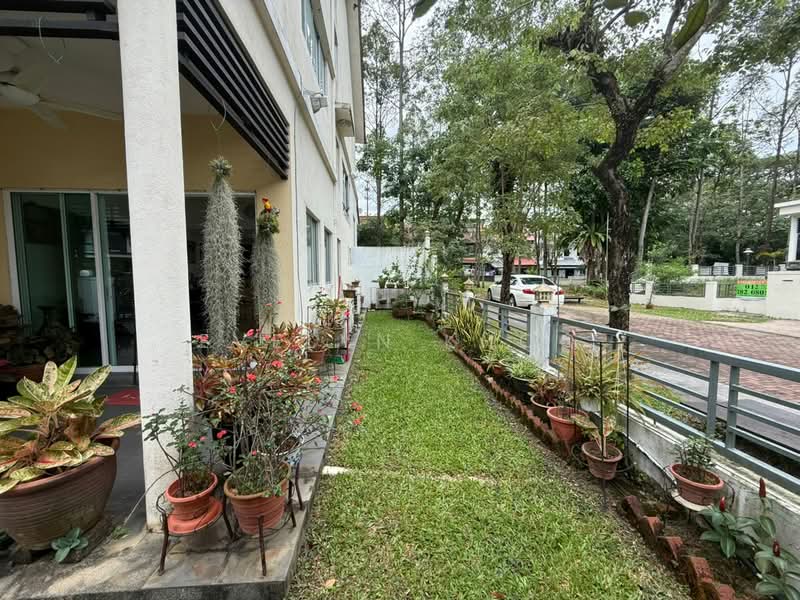 Rumah Teres 3 Tingkat untuk Dijual di Valencia (Sungai Buloh) - Evelyn Khoo - Side Land - PropertyGuru.com.my