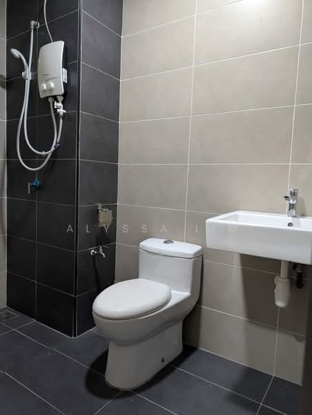 Service Residence for Rent at Wave @ Marina Cove - Alyssa Lim - Bathroom - PropertyGuru.com.my
