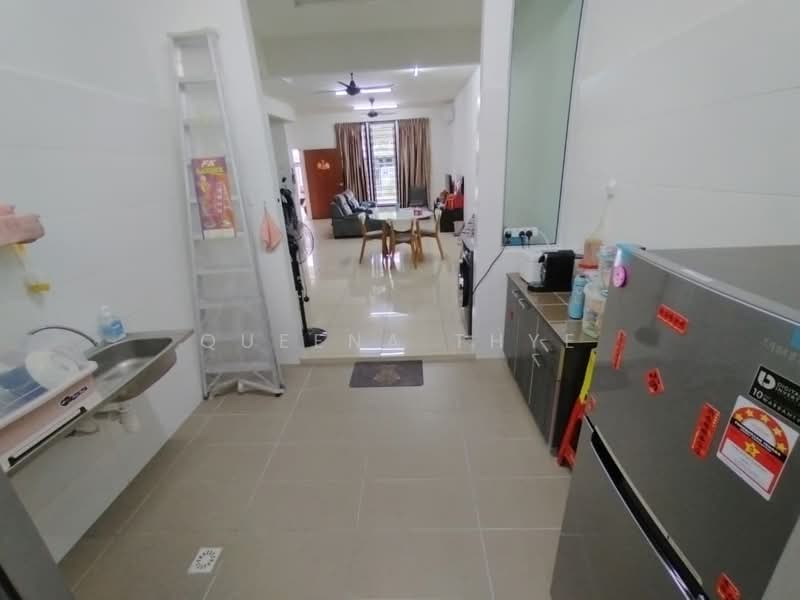 2-storey Terraced House for Sale in Taman Mutiara Mas (Skudai) - Queena Thye - Living Room - PropertyGuru.com.my