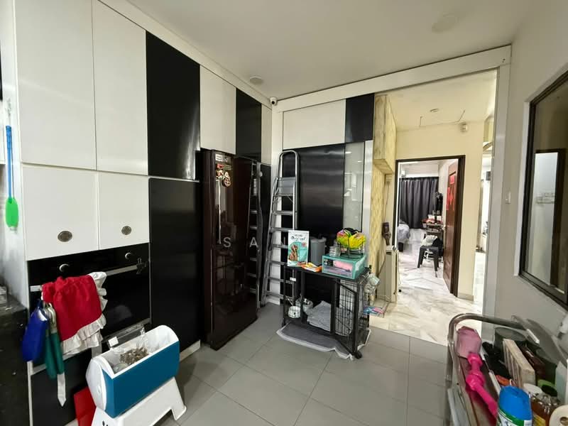1-storey Terraced House for Sale in Bandar Baru Permas Jaya (Permas Jaya) - San . - Kitchen - PropertyGuru.com.my