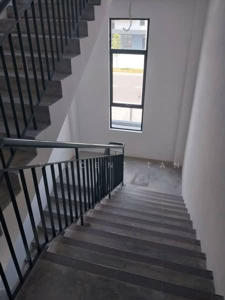 Semi-D Factory for Rent in Nilai (Negeri Sembilan) - Vincent Tan - Interior - PropertyGuru.com.my