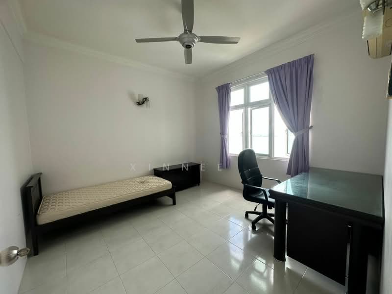 Kondominium untuk Disewa di Bayswater Resort Condominium - Xinnee . - Bedroom - PropertyGuru.com.my