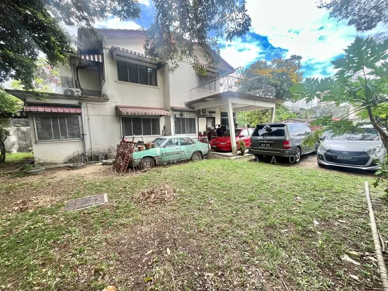 Rumah Berkembar untuk Dijual di Seksyen 17 (Petaling Jaya) - Akramin Firdaus Bin Mokhtar - Exterior - PropertyGuru.com.my