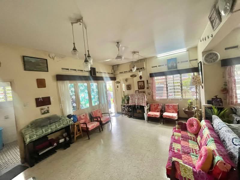 Rumah Berkembar untuk Dijual di Seksyen 17 (Petaling Jaya) - Akramin Firdaus Bin Mokhtar - Living Room - PropertyGuru.com.my