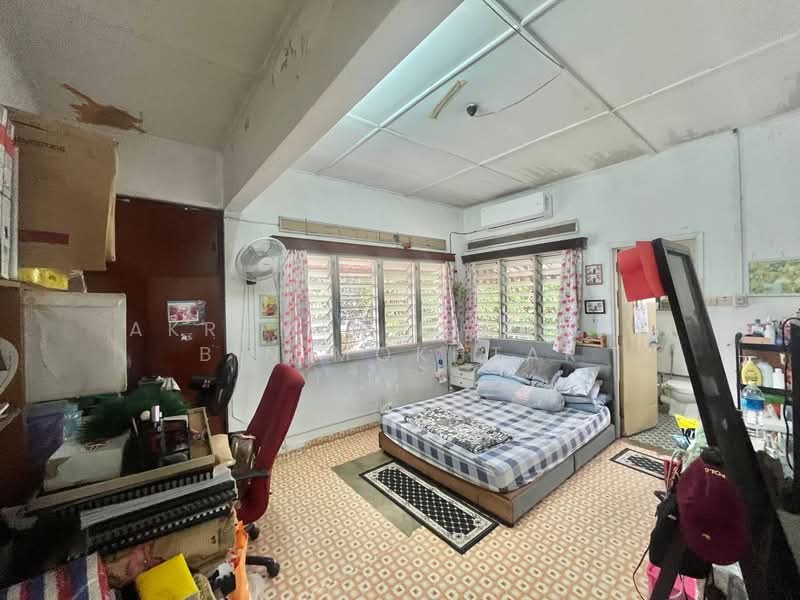 Rumah Berkembar untuk Dijual di Seksyen 17 (Petaling Jaya) - Akramin Firdaus Bin Mokhtar - Bedroom - PropertyGuru.com.my