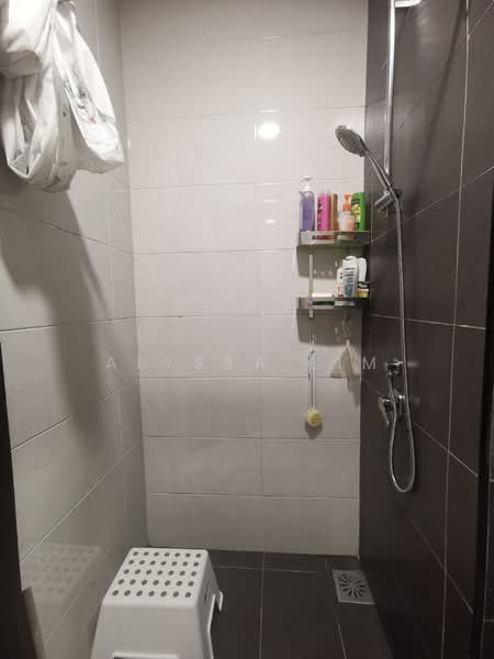 Servis Apartment untuk Dijual di Wave @ Marina Cove - Alyssa Lim - Bathroom - PropertyGuru.com.my