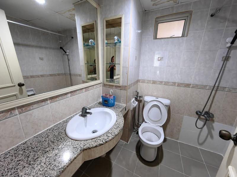 Condominium for Rent at Gold Coast Resort Condominium - Xinnee . - Bathroom - PropertyGuru.com.my