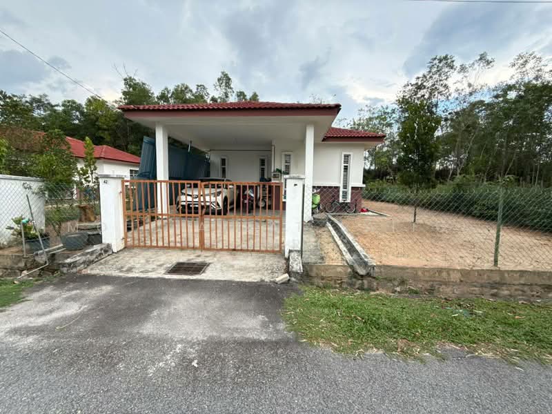 Bungalow for Sale in Bandar Tasik Senangin (Lenggeng) - Mohd Aizat Saiful Bahri - Exterior - PropertyGuru.com.my