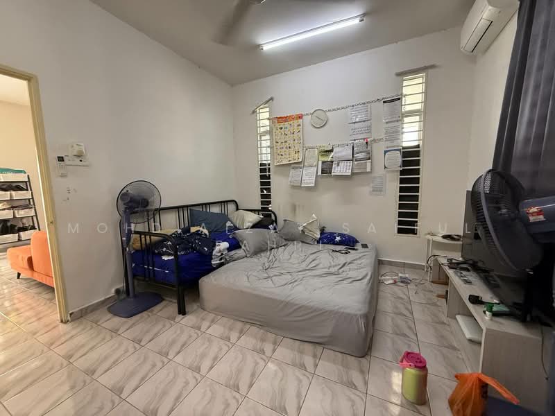 Bungalow for Sale in Bandar Tasik Senangin (Lenggeng) - Mohd Aizat Saiful Bahri - Bedroom - PropertyGuru.com.my