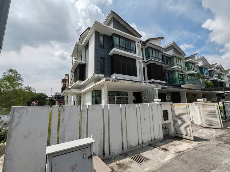 3-storey Terraced House for Sale in Taman Putra Impiana (Puchong) - Gabriel Kong - Exterior - PropertyGuru.com.my