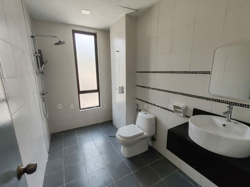 3-storey Terraced House for Sale in Taman Putra Impiana (Puchong) - Gabriel Kong - Bathroom - PropertyGuru.com.my