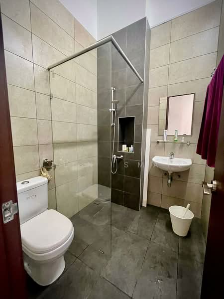 Rumah Teres 2 Tingkat untuk Disewa di Setia Eco Glades (Cyberjaya) - Azlin Ismail - Bathroom - PropertyGuru.com.my
