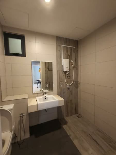 Servis Apartment untuk Disewa di Arte S - Xinnee . - Bathroom - PropertyGuru.com.my