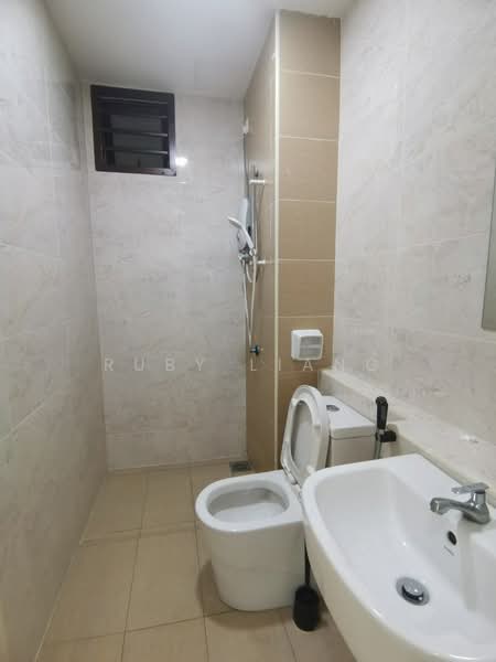 Service Residence for Rent at D'Summit Residences - Ruby Liang - Bathroom - PropertyGuru.com.my