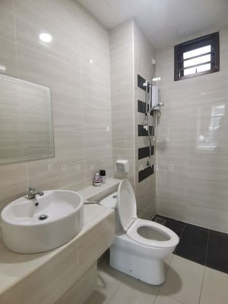 Service Residence for Rent at D'Summit Residences - Ruby Liang - Bathroom - PropertyGuru.com.my