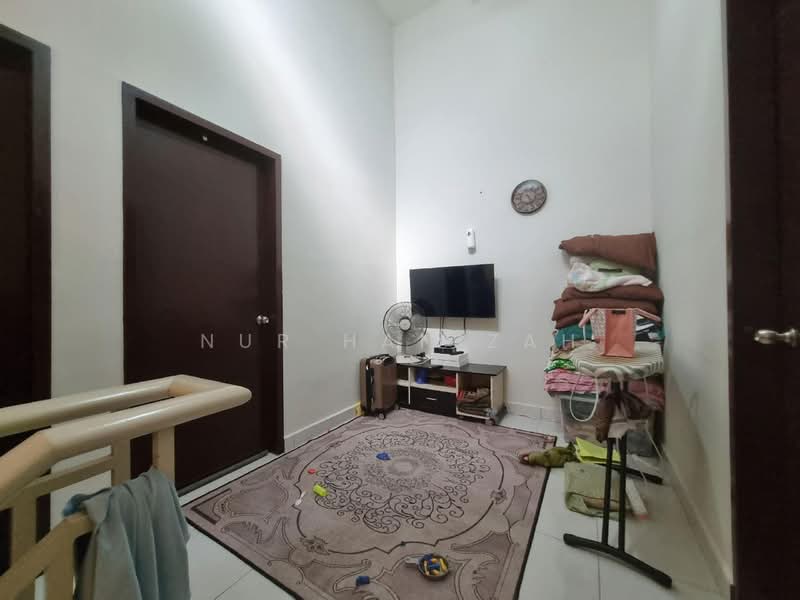 Rumah Teres 2 Tingkat untuk Dijual di Saujana Utama (Puncak Alam) - Nur Hanizah - PropertyGuru.com.my