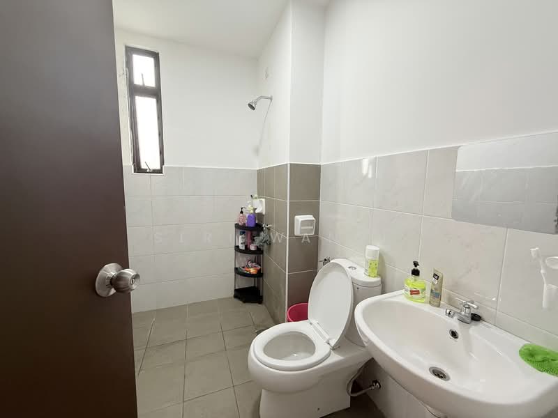 Rumah Teres 2 Tingkat untuk Dijual di Johor Bahru (Johor) - Seri Wangi - Bathroom - PropertyGuru.com.my