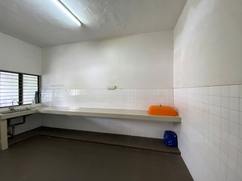 2-storey Terraced House for Sale in Taman Sungai Mas (Kajang) - Mohd Aizat Saiful Bahri - Kitchen - PropertyGuru.com.my