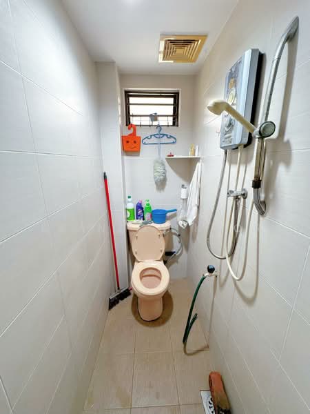 Rumah Teres 2 Tingkat untuk Dijual di Taman Pelangi (Johor Bahru) - Brandon Khor - Bathroom - PropertyGuru.com.my