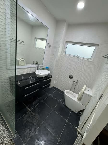 Bungalow for Rent in Ampang (Ampang) - Norfazilah Binti Mohd Saad - Bathroom - PropertyGuru.com.my