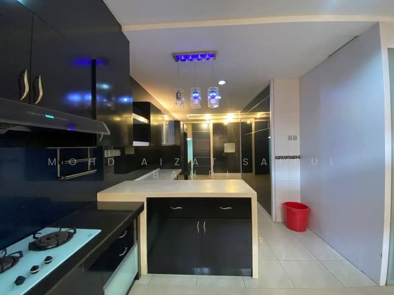 Semi-Detached House for Sale in Bandar Baru Bangi (Selangor) - Mohd Aizat Saiful Bahri - Kitchen - PropertyGuru.com.my