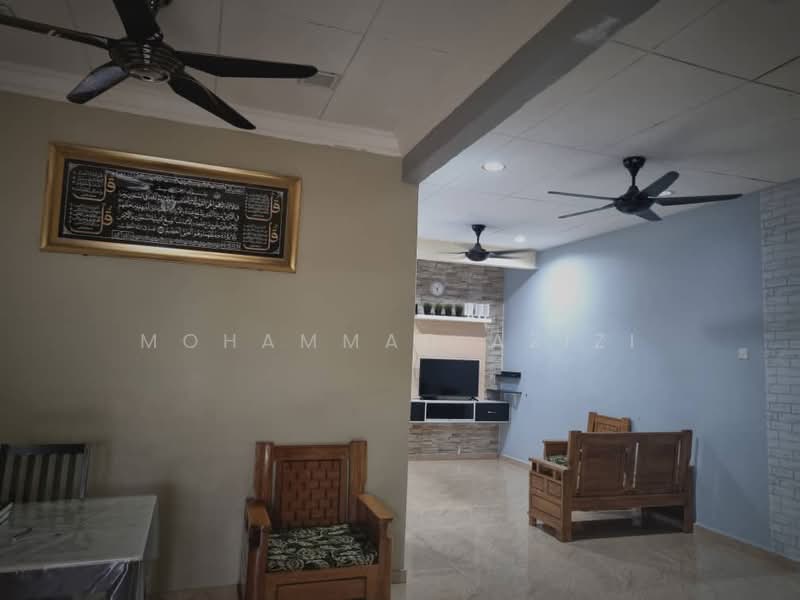 Rumah Teres untuk Dijual di Gong Badak (Kuala Nerus) - Mohammad Azizi - Living Room - PropertyGuru.com.my