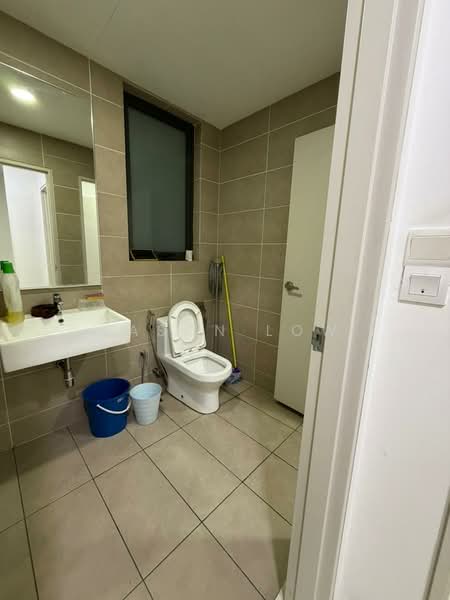 Servis Apartment untuk Disewa di D'sara Sentral - Jason Low - Bathroom - PropertyGuru.com.my