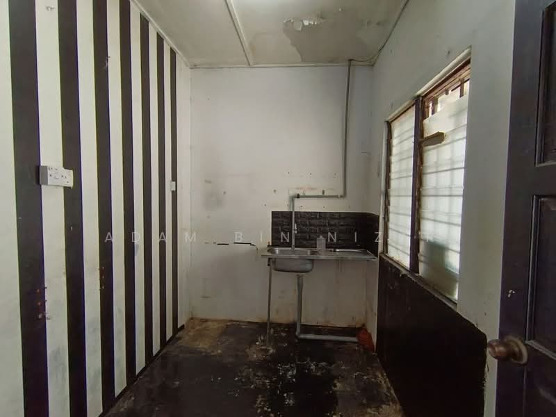 Rumah Teres 1 Tingkat untuk Dijual di Seksyen 24 (Shah Alam) - Adam Bin Nizar - PropertyGuru.com.my