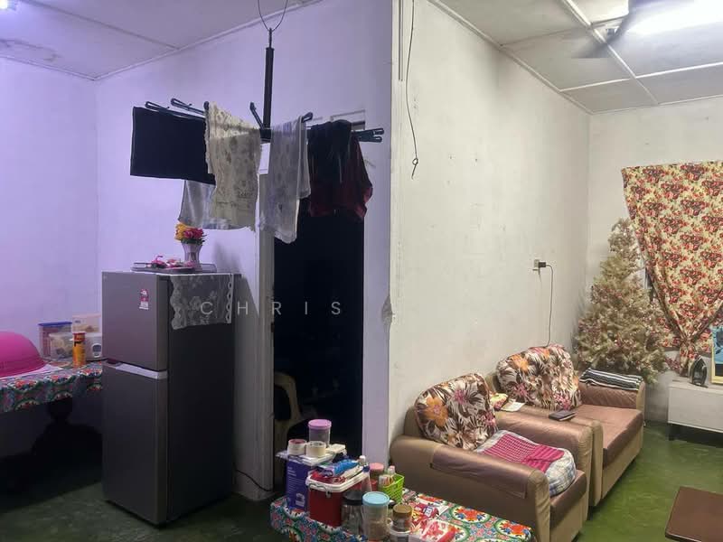 Residential Land for Sale in Bandar Seri Alam (Masai) - Chris Chin - Living Room - PropertyGuru.com.my