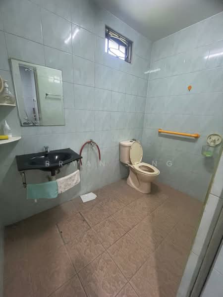 1-storey Terraced House for Sale in Kulai (Johor) - Bryan Seng - Bathroom - PropertyGuru.com.my