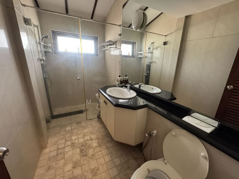 Semi-Detached House for Sale in Happy Garden (Kuchai Lama) - MP Lam - Bathroom - PropertyGuru.com.my