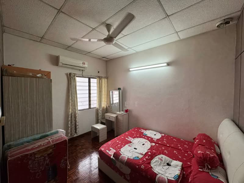 2-storey Terraced House for Sale in Bukit Dumbar (Jelutong) - Xinnee . - Bedroom - PropertyGuru.com.my