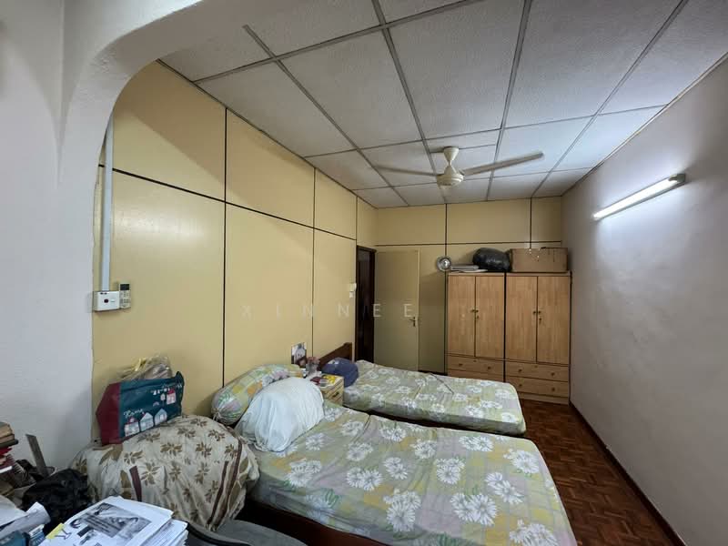 2-storey Terraced House for Sale in Bukit Dumbar (Jelutong) - Xinnee . - Bedroom - PropertyGuru.com.my