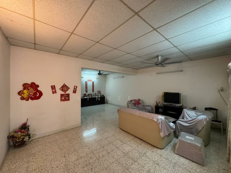 2-storey Terraced House for Sale in Bukit Dumbar (Jelutong) - Xinnee . - Living Room - PropertyGuru.com.my