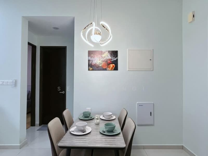 Kondominium untuk Dijual di Kings Bay @ Country Garden Danga Bay - Seri Wangi - Dining Room - PropertyGuru.com.my