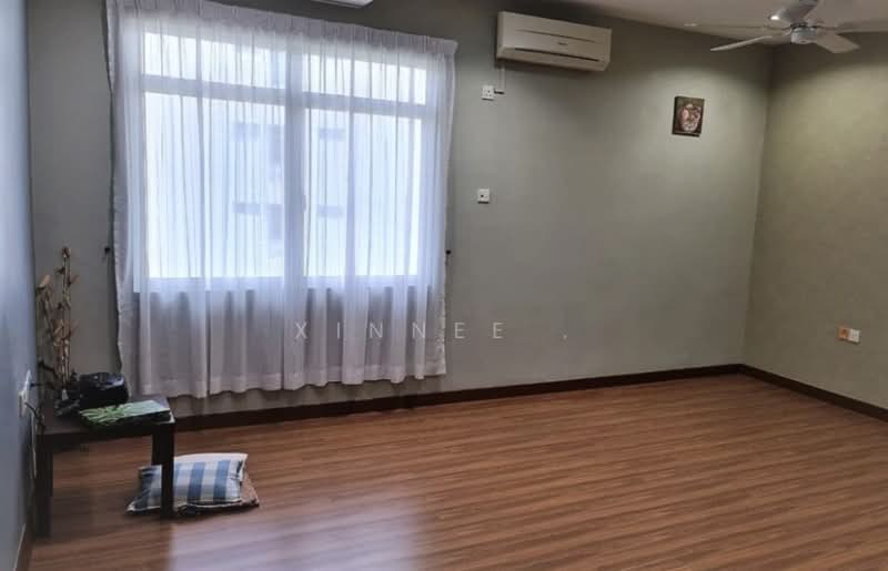 Townhouse for Sale in Bukit Dumbar (Jelutong) - Xinnee . - Living Room - PropertyGuru.com.my