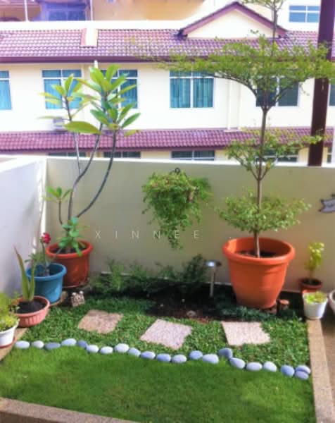 Townhouse for Sale in Bukit Dumbar (Jelutong) - Xinnee . - Garden - PropertyGuru.com.my