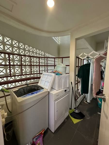 Kondominium untuk Dijual di Mutiara Villa Condominium - Xinnee . - Balcony - PropertyGuru.com.my