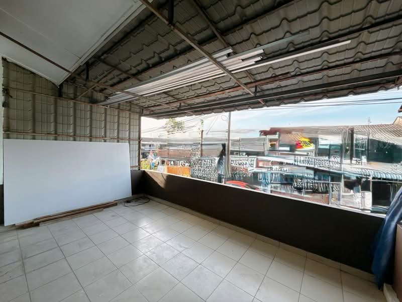 2-storey Terraced House for Sale in Bandar Baru Permas Jaya (Permas Jaya) - San . - Balcony - PropertyGuru.com.my