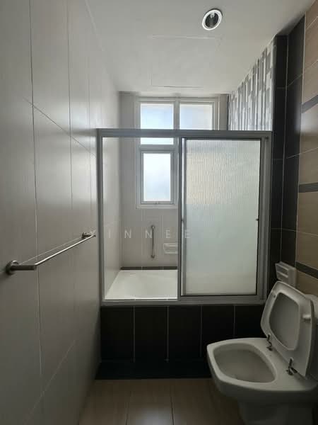 Condominium for Sale at Fettes Residence - Xinnee . - Bathroom - PropertyGuru.com.my