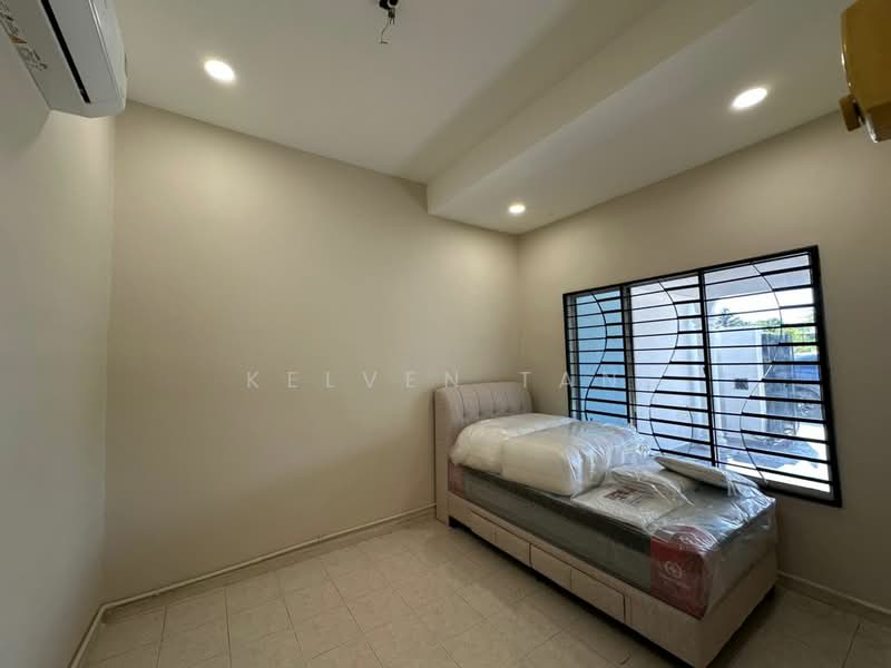 Rumah Teres 1 Tingkat untuk Dijual di Sungai Buloh (Selangor) - Kelven Tan - Bedroom - PropertyGuru.com.my