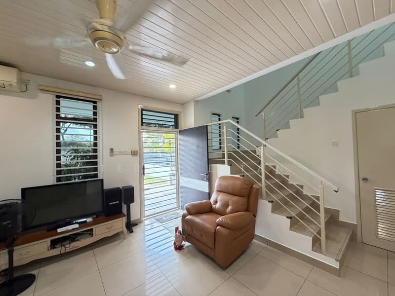 Rumah Kluster untuk Dijual di Taman Adda Heights (Tebrau) - Terence Tan - Living Room - PropertyGuru.com.my
