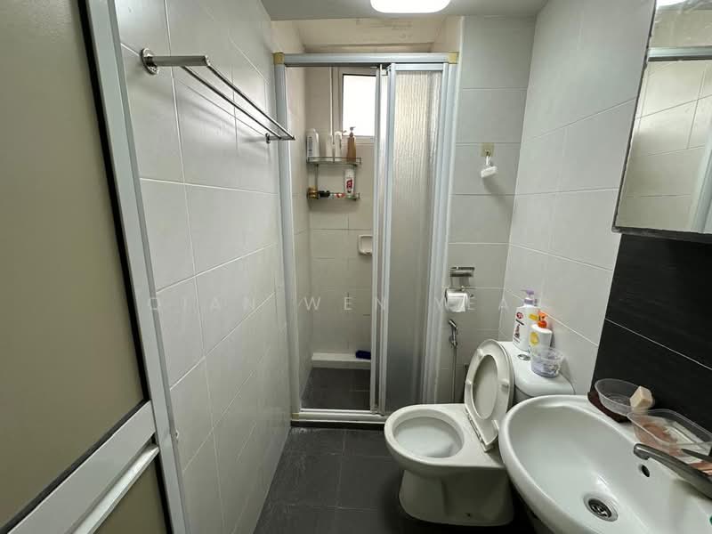 Kondominium untuk Dijual di Summer Place - Qian Wen Yeap - Bathroom - PropertyGuru.com.my